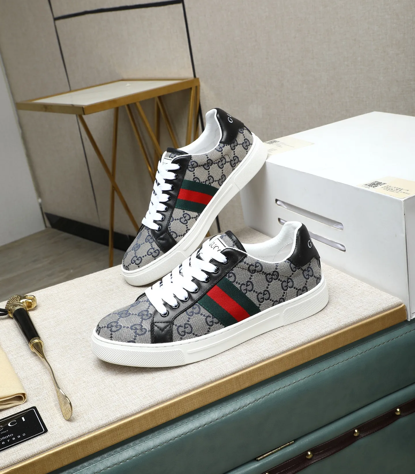 Men's shoes💰420 GUCCI🔍🔍latest spring style On sale at the same time at the counter, original calfskin imported from Italy, genuine leather lining, (high-end, luxury, and class) exquisite workmanship, soles: original soles specially provided by the original factory, ⚠Exclusive double-layer movable molded soles are super comfortable⚠, real photos🎬The real ones are better🔍🔍"High quality·Follow the order" code number 38-44